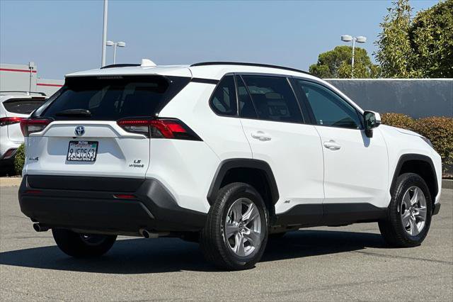 Certified 2023 Toyota RAV4 LE AWD/4WD image 2