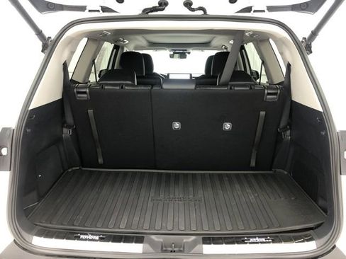 Used 2025 Toyota Grand Highlander AWD image 24