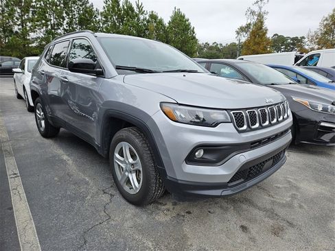 Certified 2024 Jeep Compass Latitude image 5