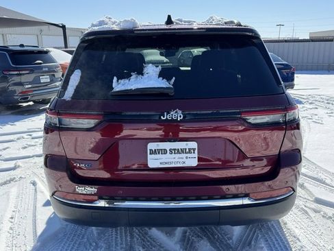 Used 2024 Jeep Grand Cherokee Limited 4xe image 5