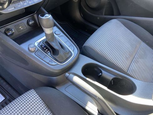 Used 2023 Hyundai Kona SE image 13