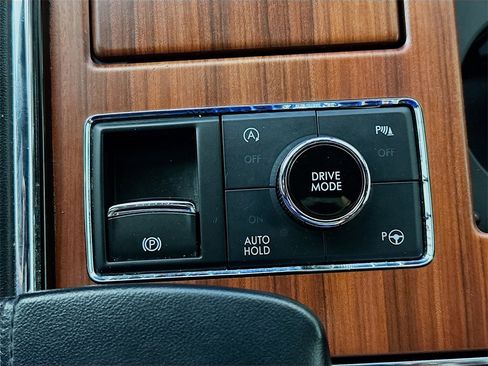 Used 2021 Lincoln Navigator L Reserve w/ Luxury Package image 43