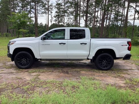 New 2026 Chevrolet Colorado W/T w/ Advanced Trailering Package AWD/4WD image 2