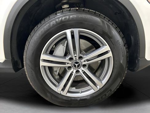 Used 2022 Mercedes-Benz GLC 300 4MATIC image 11