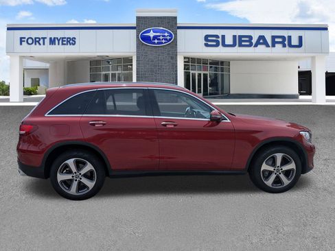 Used 2019 Mercedes-Benz GLC 300 image 2