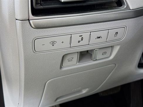 Used 2021 Hyundai Palisade SEL w/ Premium Package image 12