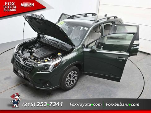 Used 2024 Subaru Forester Premium w/ Pop Package 2 image 39
