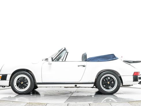 Used 1989 Porsche 911 Carrera RWD image 6
