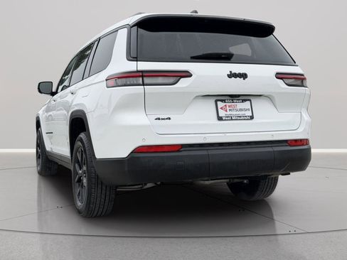 Used 2024 Jeep Grand Cherokee L Altitude image 3