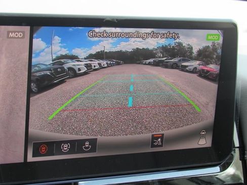 New 2026 Nissan Pathfinder Platinum image 19