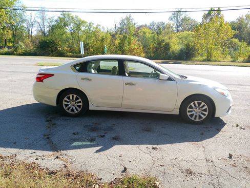 Used 2017 Nissan Altima 2.5 S w/ Power Driver Seat Package image 4