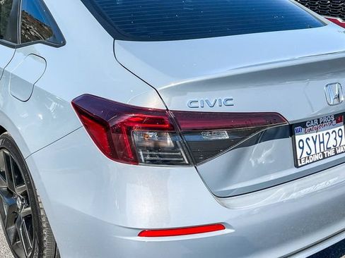 Used 2025 Honda Civic Sport image 8