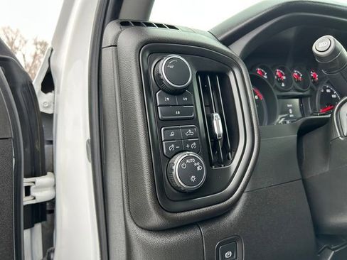 Used 2025 Chevrolet Silverado 2500 Custom w/ Custom Value Package image 21