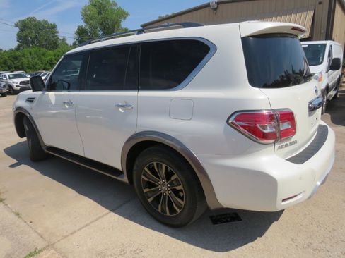 Used 2017 Nissan Armada Platinum w/ Interior Lighting Package AWD/4WD image 6