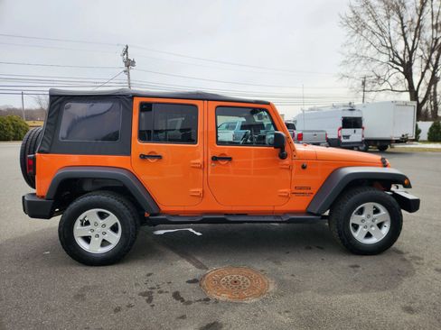 Used 2013 Jeep Wrangler Unlimited Sport image 18