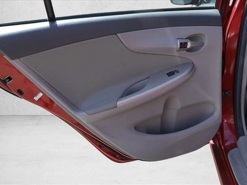 Used 2010 Toyota Corolla LE FWD image 19