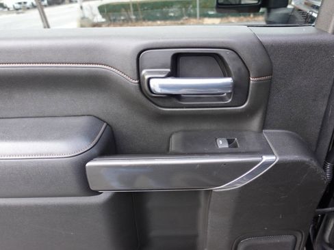 Used 2022 GMC Sierra 2500 AT4 w/ AT4 Preferred Package image 21