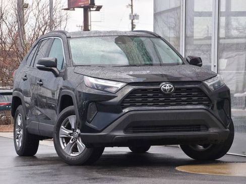 Used 2025 Toyota RAV4 XLE image 4