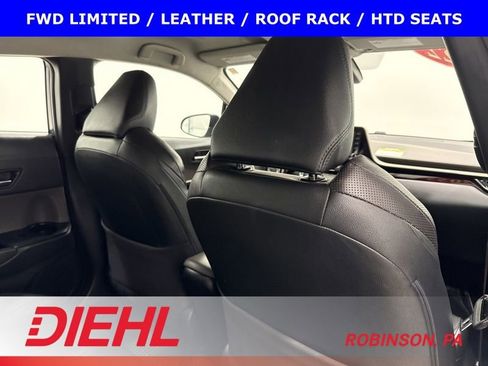 Used 2022 Toyota C-HR Limited image 11