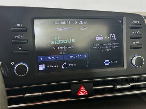 Used 2022 Hyundai Elantra SEL FWD image 13