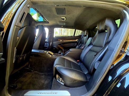 Used 2014 Porsche Panamera image 88