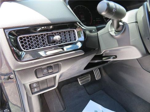 Used 2024 Honda Civic Sport image 9
