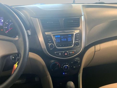 Used 2016 Hyundai Accent SE FWD image 7