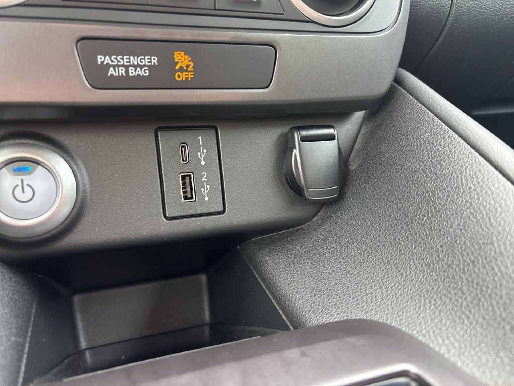 Certified 2022 Nissan Leaf S FWD image 25