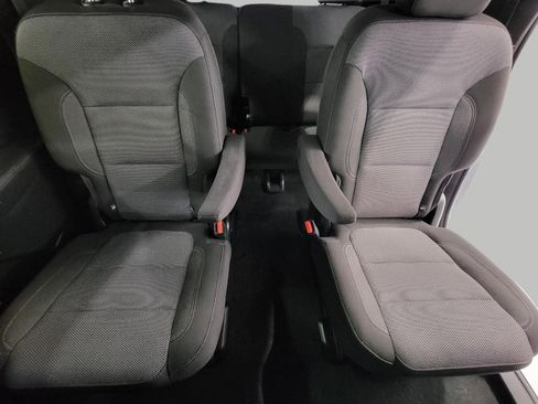 Used 2023 Chevrolet Traverse LT image 22