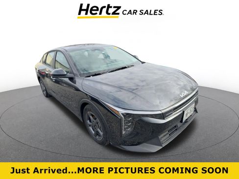 Used 2025 Kia K4 LXS image 1