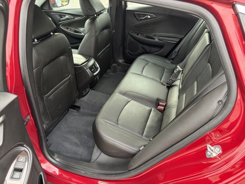 Used 2019 Chevrolet Malibu Premier w/ Sun and Wheel Package FWD image 12