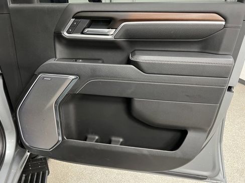 Used 2025 GMC Sierra 3500 Denali w/ Denali Reserve Package image 54