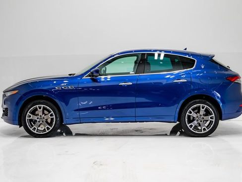 Used 2023 Maserati Levante GT AWD/4WD image 26