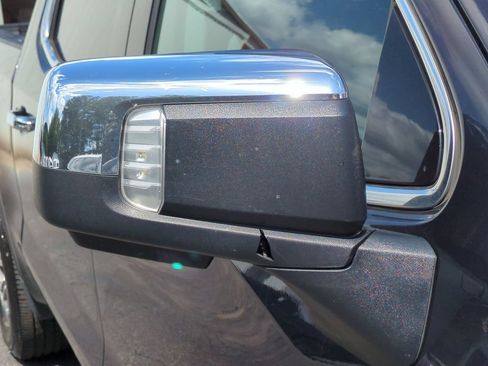 Used 2025 GMC Sierra 1500 SLT RWD image 14