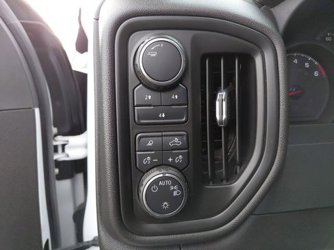 Used 2024 Chevrolet Silverado 2500 Custom w/ Custom Convenience Package AWD/4WD image 19