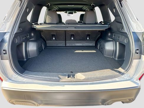 New 2026 Subaru Forester Premium image 32