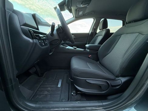 New 2026 Kia Sportage LX image 22