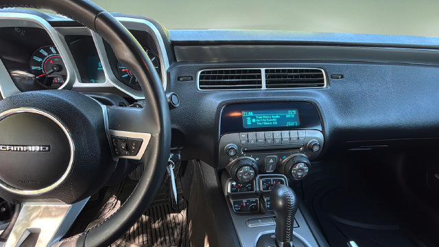 Used 2010 Chevrolet Camaro LT w/ RS Package RWD image 11