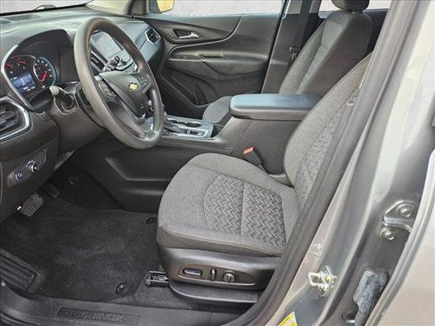 Used 2023 Chevrolet Equinox LT AWD/4WD image 13