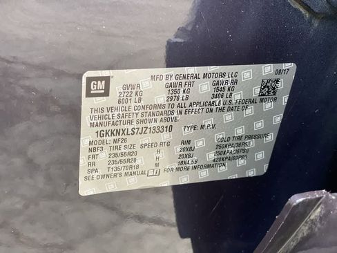 Used 2018 GMC Acadia Denali w/ Technology Package AWD/4WD image 29