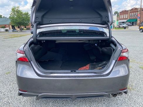 Used 2022 Toyota Camry SE image 18