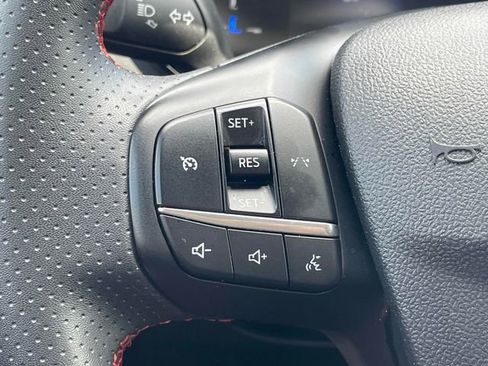 Used 2024 Ford Escape ST-Line image 13