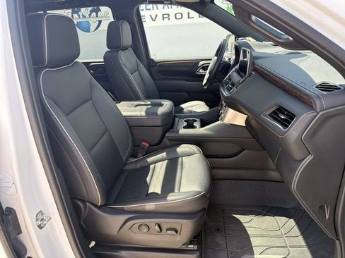 Used 2023 Chevrolet Tahoe Premier AWD/4WD image 28
