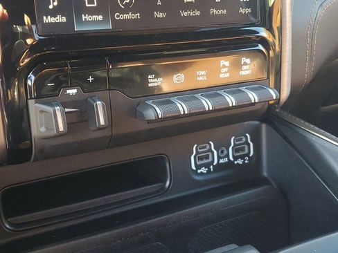 Used 2023 RAM 3500 Limited image 23