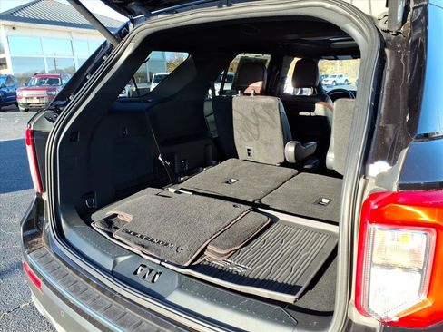 Certified 2020 Ford Explorer Platinum w/ Premium Technology Package image 26