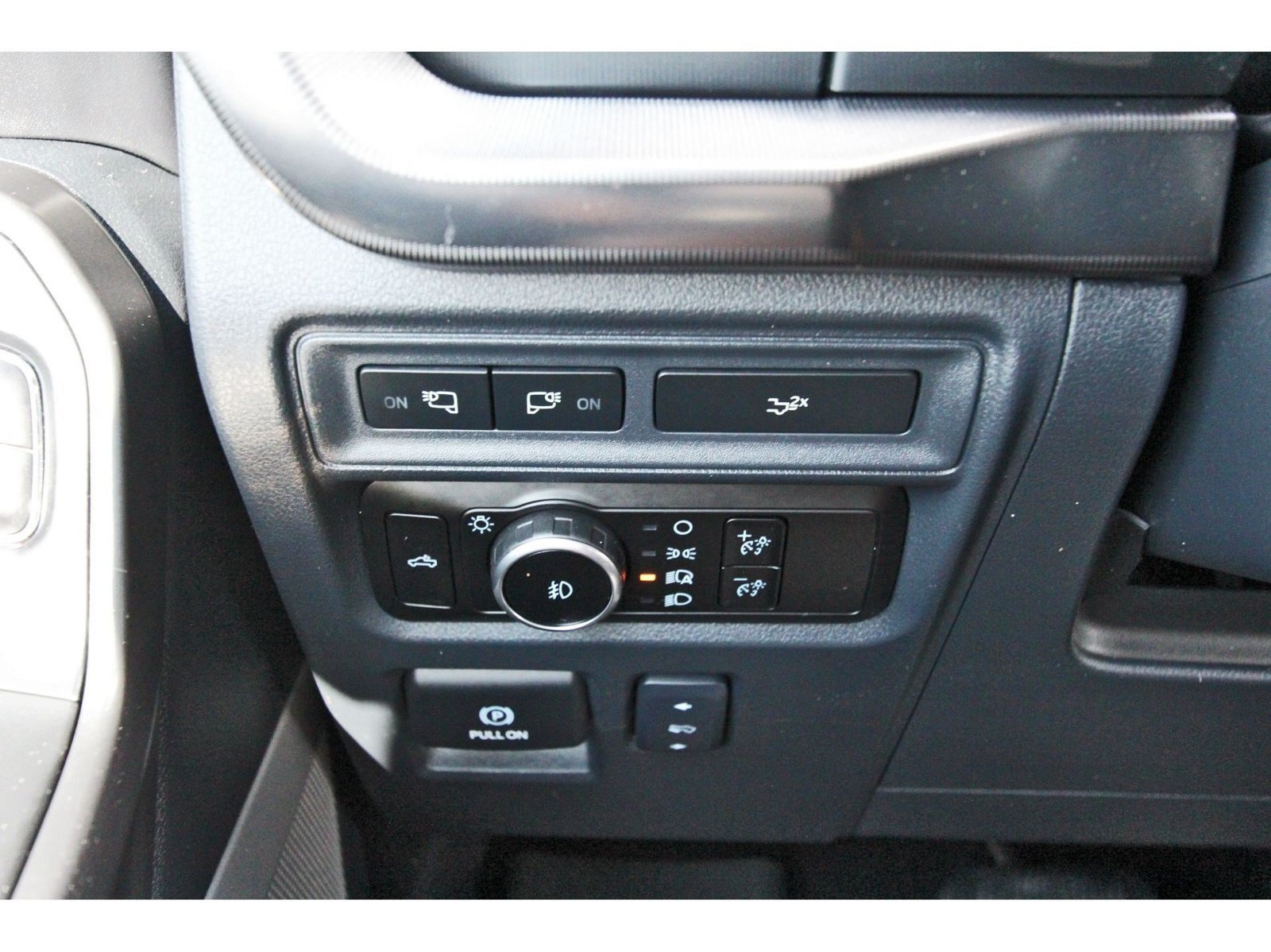 Used 2024 Ford F150 Lariat w/ FX4 Off-Road Package AWD/4WD image 18