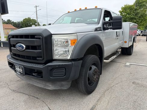 Used 2011 Ford F550 2WD Crew Cab Super Duty image 4