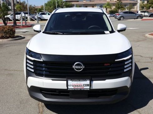 New 2025 Nissan Kicks SR image 9