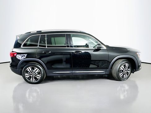 New 2026 Mercedes-Benz GLB 250 4MATIC image 8