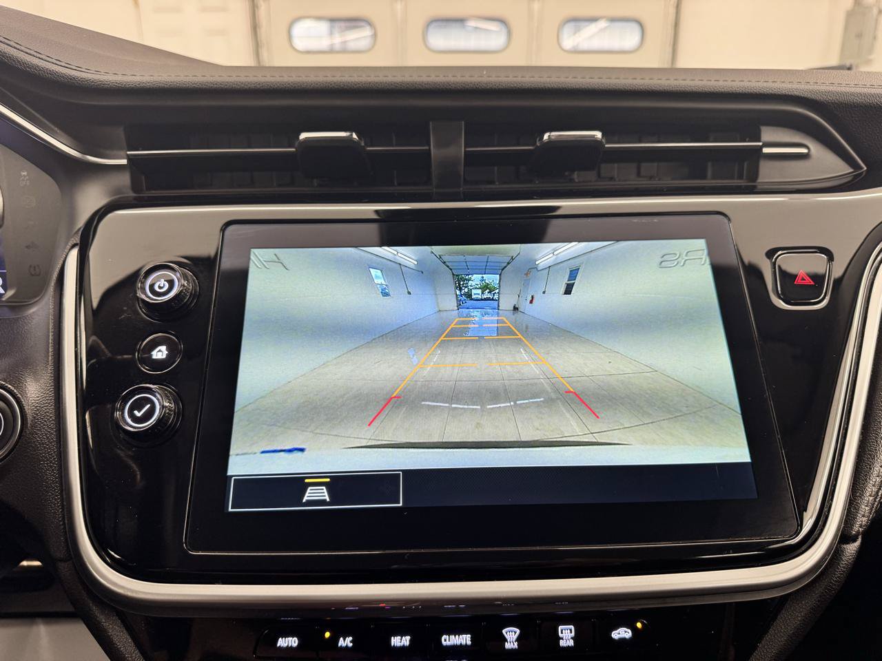 Used 2023 Chevrolet Bolt EUV LT FWD image 37